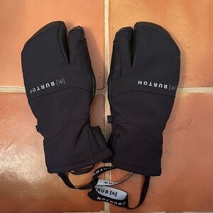 Burton AK Clutch Gore-Tex Mitts (Black)